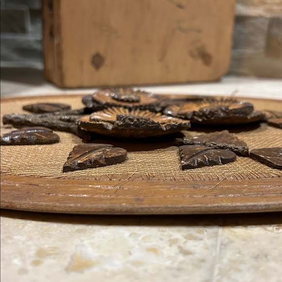 vintage 1970s hand-carved coconut shell floral wall art plaque - Picture 8 of 8